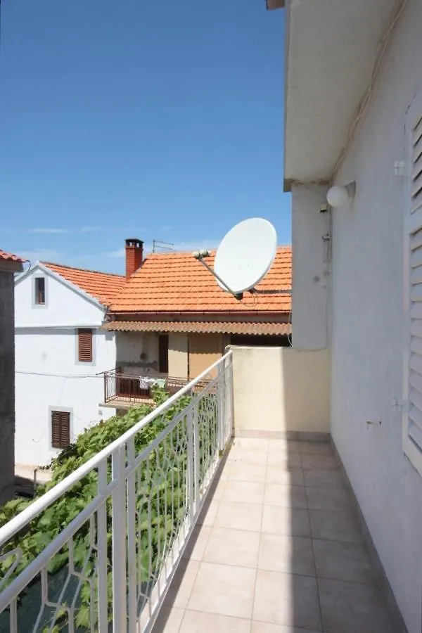 Apartments With A Parking Space Sali, Dugi Otok - 8185