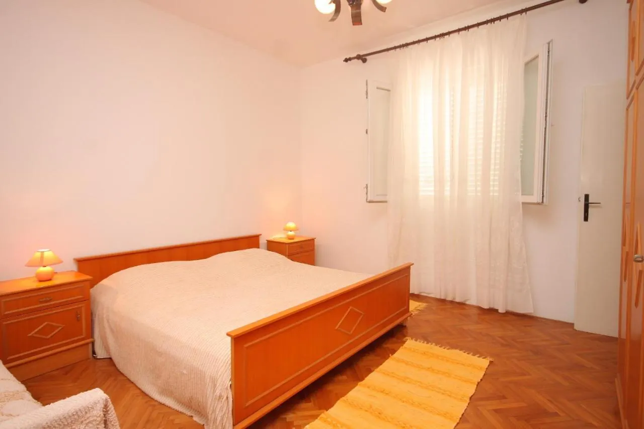 Apartments With A Parking Space Sali, Dugi Otok - 8185