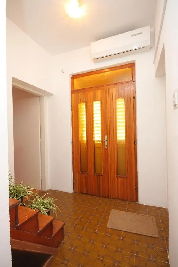 Apartments With A Parking Space Sali, Dugi Otok - 8185 Croácia